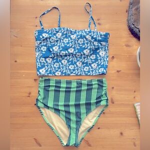 Pink Chicken women’s two piece bathing suit size large